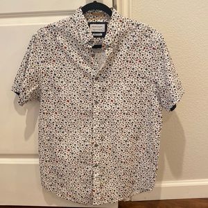 Denim and Flower Men’s dress shirt, size Medium, flower pattern